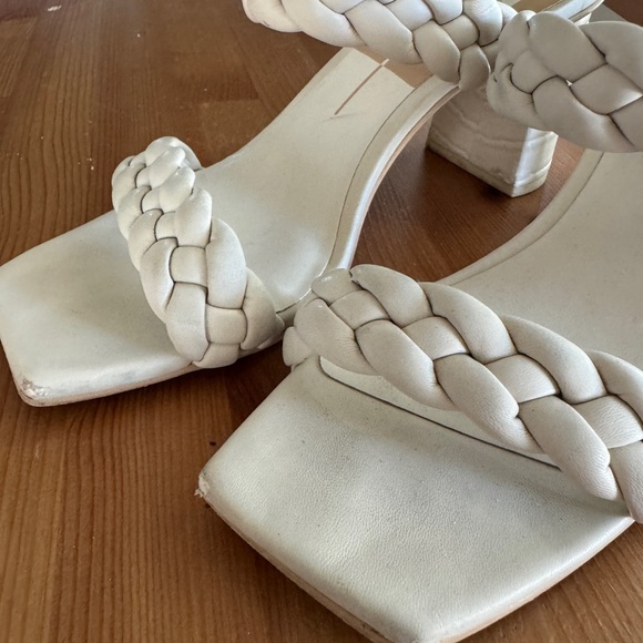 Dolce Vita Women's Ivory Braided Sandals - Picture 6 of 7